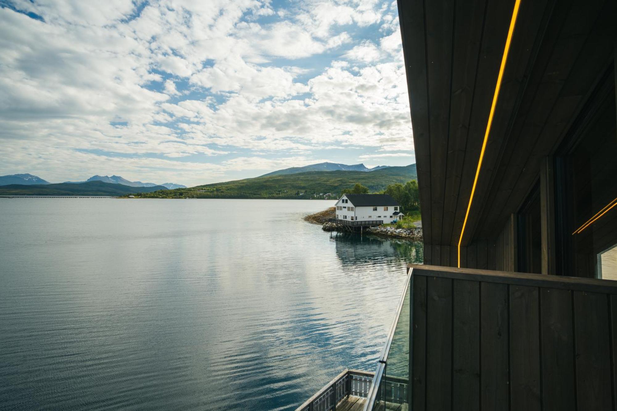 Steam Pier Lejlighed Kvaloya Eksteriør billede
